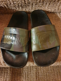 vans sliders size 6